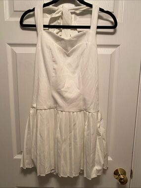Dresstells White Halter Open Back Pleated Mini Dress…size M